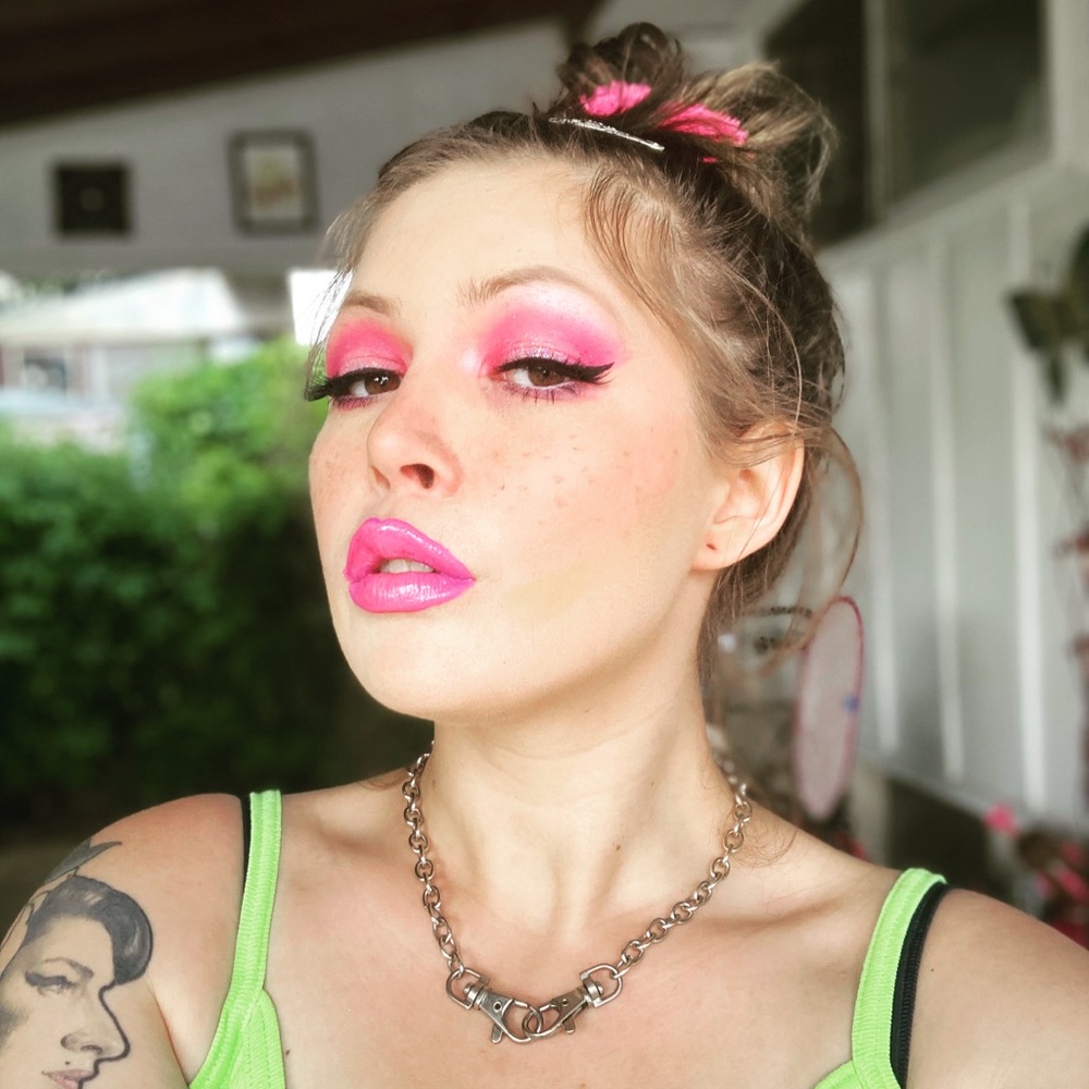 Meet your Posher, Angelica